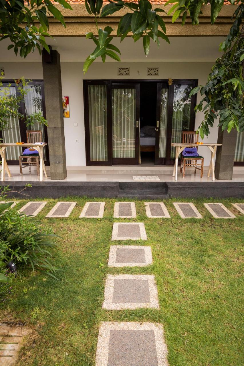Umah Tikari Guesthouse Canggu Zewnętrze zdjęcie
